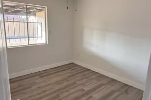 1830 N 54th Ln, Phoenix, AZ 85035 - Photo 6