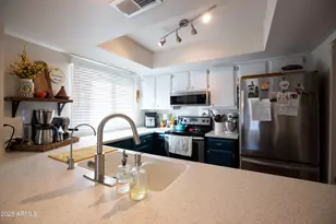 831 E Divot Dr, Tempe, AZ 85283 - Photo 18