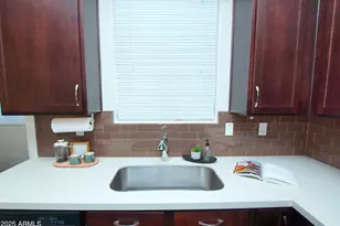 2090 S Dorsey Ln, Tempe, AZ 85282 - Photo 8