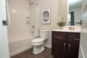 2090 S Dorsey Ln, Tempe, AZ 85282 - Photo 16