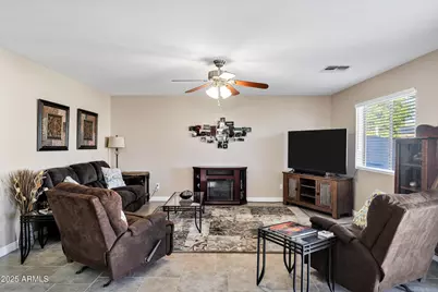 2408 W Allens Peak Drive, San Tan Valley, AZ 85144 - Photo 8