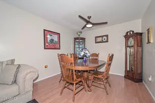 11108 W Nocturne Ct, Sun City, AZ 85351 - Photo 10