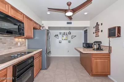 11108 W Nocturne Court, Sun City, AZ 85351 - Photo 16