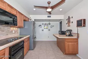 11108 W Nocturne Ct, Sun City, AZ 85351 - Photo 16