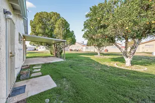 10417 N 95th Dr, Peoria, AZ 85345 - Photo 34