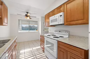 10417 N 95th Dr, Peoria, AZ 85345 - Photo 16