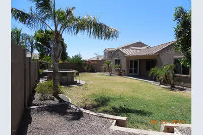 18244 W Onyx Court, Waddell, AZ 85355 - Photo 8