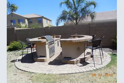 18244 W Onyx Court, Waddell, AZ 85355 - Photo 10