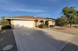 13810 N Kaanapali Dr, Sun City, AZ 85351 - Photo 1