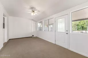 13810 N Kaanapali Dr, Sun City, AZ 85351 - Photo 10