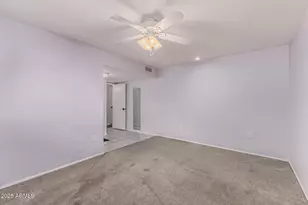 13810 N Kaanapali Dr, Sun City, AZ 85351 - Photo 14