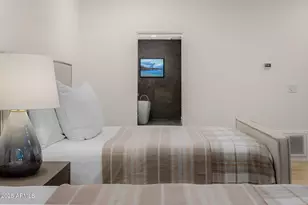 10041 N 52nd Pl, Paradise Valley, AZ 85253 - Photo 10