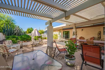 9033 W Hatcher Road, Peoria, AZ 85345 - Photo 26