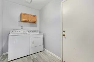 9033 W Hatcher Rd, Peoria, AZ 85345 - Photo 24