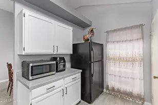 9033 W Hatcher Rd, Peoria, AZ 85345 - Photo 16