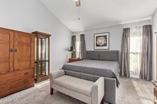 9033 W Hatcher Rd, Peoria, AZ 85345 - Photo 18