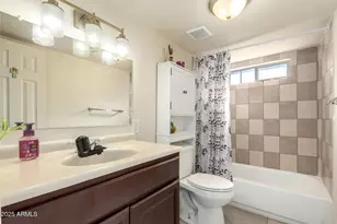 8201 W Whitton Ave, Phoenix, AZ 85033 - Photo 16