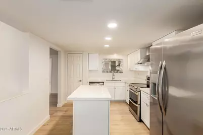 10452 W Meade Drive, Sun City, AZ 85351 - Photo 4