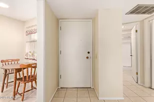 10882 W Coggins Dr, Sun City, AZ 85351 - Photo 6