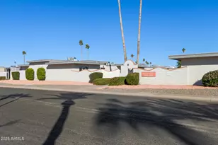 10882 W Coggins Dr, Sun City, AZ 85351 - Photo 30