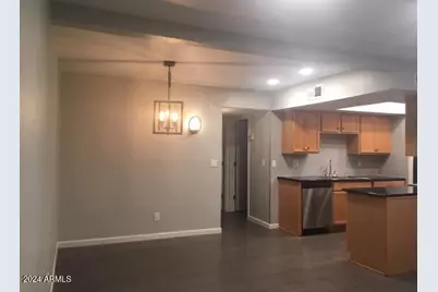 740 W Elm Street #110, Phoenix, AZ 85013 - Photo 8