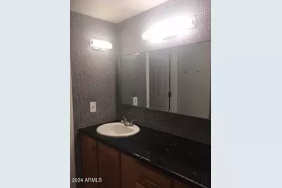 740 W Elm Street #110, Phoenix, AZ 85013 - Photo 16