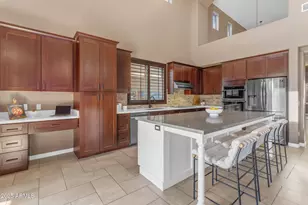 2715 W Cottonwood Ln, Phoenix, AZ 85045 - Photo 10