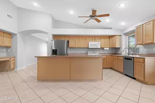 133 E Canyon Creek Dr, Gilbert, AZ 85295 - Photo 8