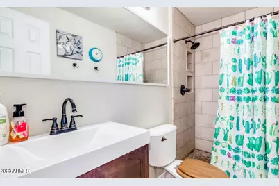 1430 E Meadowbrook Avenue, Phoenix, AZ 85014 - Photo 8