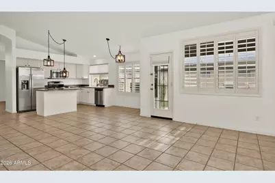 4519 E Lone Cactus Drive, Phoenix, AZ 85050 - Photo 10