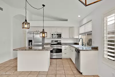 4519 E Lone Cactus Drive, Phoenix, AZ 85050 - Photo 6