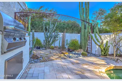 7337 E Echo Lane, Scottsdale, AZ 85258 - Photo 38