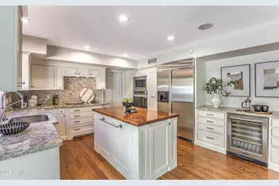 7337 E Echo Lane, Scottsdale, AZ 85258 - Photo 16