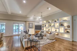 7337 E Echo Ln, Scottsdale, AZ 85258 - Photo 6