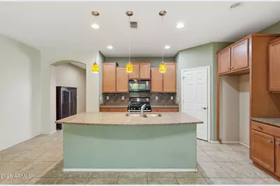 17517 W Pinnacle Vista Drive, Surprise, AZ 85387 - Photo 8