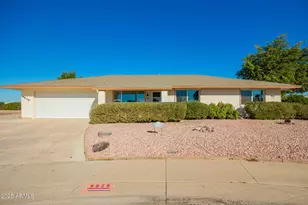 9826 W Santa Fe Dr, Sun City, AZ 85351 - Photo 10