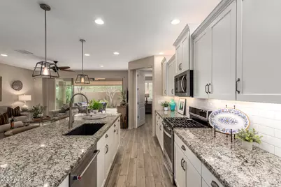 2445 E Beverly Road, Phoenix, AZ 85042 - Photo 12