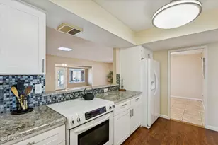 10806 W Cameo Dr, Sun City, AZ 85351 - Photo 18