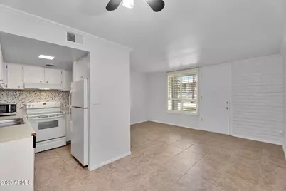 3737 E Turney Avenue #120, Phoenix, AZ 85018 - Photo 12