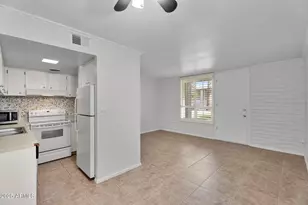 3737 E Turney Ave, Phoenix, AZ 85018 - Photo 12