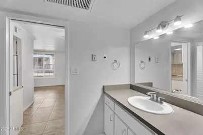 3737 E Turney Avenue #120, Phoenix, AZ 85018 - Photo 22