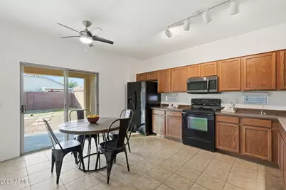 42521 W Monteverde Drive, Maricopa, AZ 85138 - Photo 8