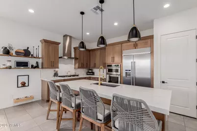 11715 N Luckenbach Street, Surprise, AZ 85388 - Photo 2