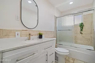 5827 W Rosewood Ln, Phoenix, AZ 85031 - Photo 12