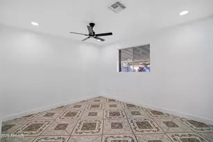 5827 W Rosewood Ln, Phoenix, AZ 85031 - Photo 20