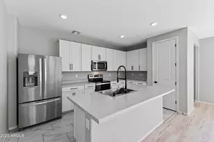 613 E Elm Ln, Avondale, AZ 85323 - Photo 2