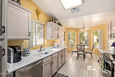 19420 N Westbrook Parkway #529, Peoria, AZ 85382 - Photo 12