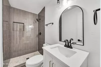 1831 N 74th Lane, Phoenix, AZ 85035 - Photo 14