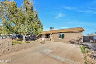 1831 N 74th Ln, Phoenix, AZ 85035 - Photo 6