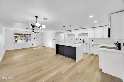 1831 N 74th Lane, Phoenix, AZ 85035 - Photo 8